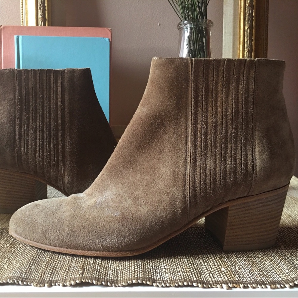 Vince Haider gored stretch ankle bootie in Flint